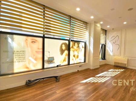 AMBIENTE COMMERCIALE IN AFFITTO IN VIA MYSLYM SHYRI