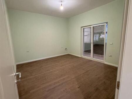 VILE ME QERA 3 KATESHE 220 M2 KOMBINAT 1500 EURO