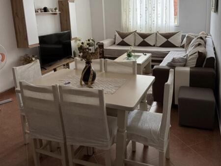 Apartament 2+1 me qira ne Fresk.