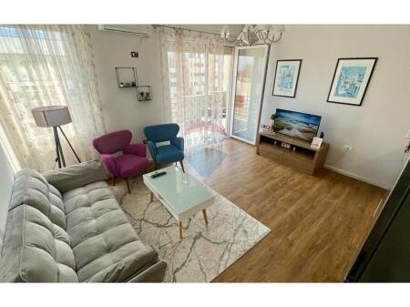 Jepet apartament 1+1 per qera tek Pazari i Ri