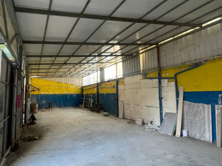 AFFITTASI MAGAZZINO 115M2 "VICINO ALLA FABBRICA DI FARINA, NUOVO ANELLO"1000 EURO