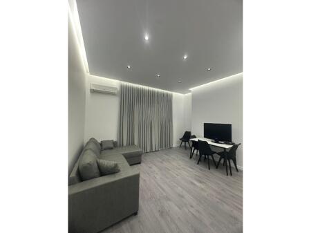 Apartament 1+1 PRANE STADIUMIT AIR ALBANIA PER QIRA ! 650 € /Muaj