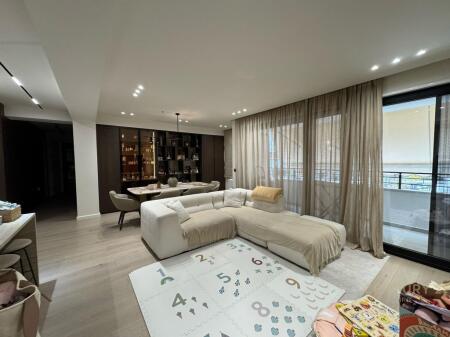 Apartament 2+1+2 luksoz & Post Parkimi te Rezidenca Kodra e Diellit! 400,000 €