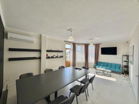 ZYRE ME QERA 150 M2 ALI DEMI 650 EURO
