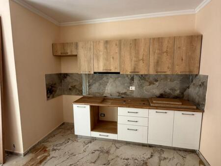 OFROHET PER SHITJE APARTAMENT 1+1 , NE SHKEMBIN E KAVAJES