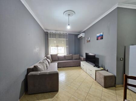 Jepet Me Qera: Apt 2+1 📍( Astir Vila L ) k.8 Cmimi :450 euro   