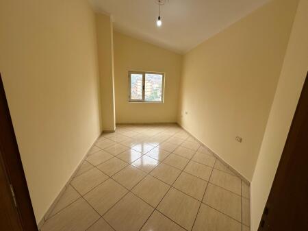 🏢For sale, at the entrance of the street of the Residence “Kodra e Diellit”2, apartment 2+1, 135,000€uro
