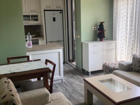 Jepet apartament me qera 2+1+ Post Parkimi Laprak !