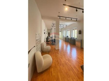 Ufficio in affitto a Bllok