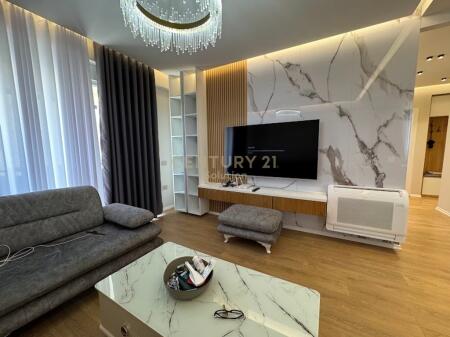 JAPIM ME QIRA 2+1+2 POSTE PARKIMI TE LIQENI I THATE! 1,500 € /Muaj
