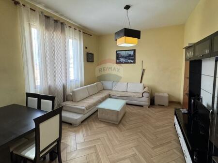 Qira/ Apartament- Rruga e Kavajës