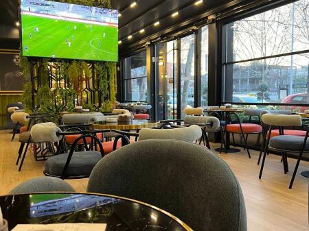 Commercial space opposite Harry Fultz