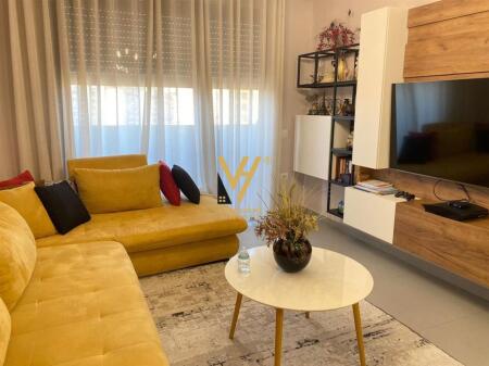JEPET APARTAMENT 1+1+BLK ME QERA TE STADIUMI DINAMO 900 EURO