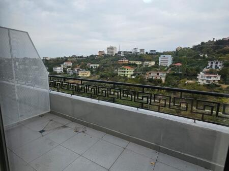 🏡 Garsonier në Shkëmbin e Kavajës – 47 m²  • Sipërfaqe: 37 m² + 10 m² verandë (totali 47 m²)