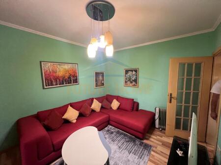 Shitet, Apartament 2+1, Rruga Fortuzi, Tiranë.