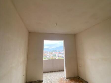 Shitet Apartment paskuqan