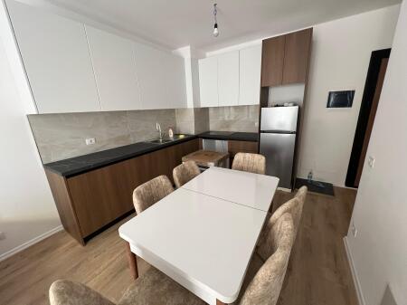 apartament 2+1 me qira te Univers City