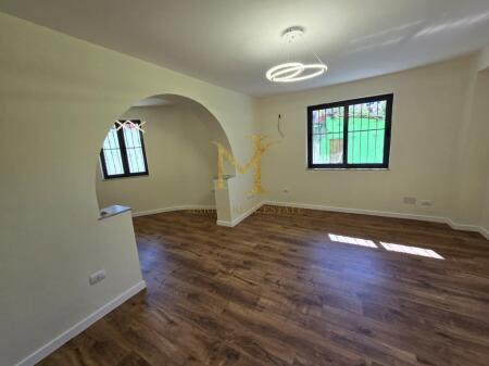 For sale, 2+1 Apartment with Separate Kitchen, Near Vala Park, Durres!!