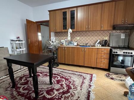 Bulevardi Ri Jepet Apartament 2+1 Me Qera