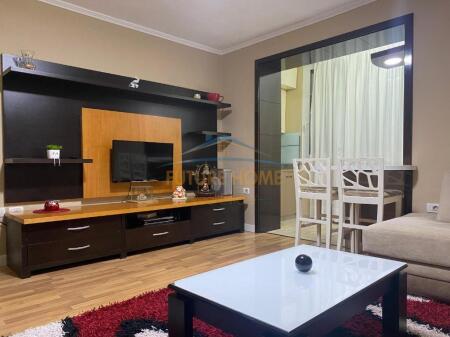 Qera, Apartament 2+1, Zogu i Zi