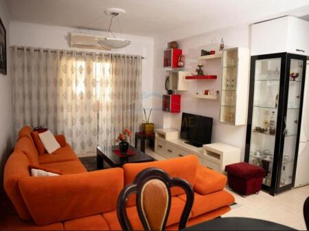 Qera, Apartament 3+1, Komuna e Parisit