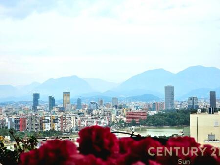 PENTHOUSE IN VENDITA VICINO AL LAGO ASCIUTTO. 325.000 €