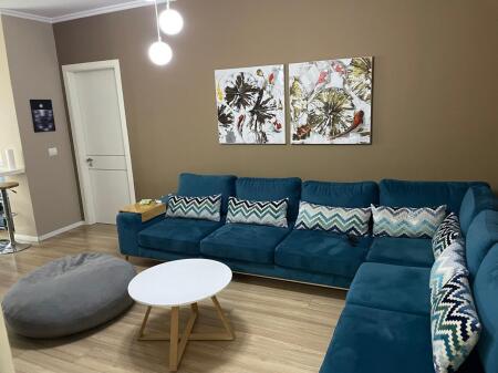 🏡 Shitet Apartament 2+1+2