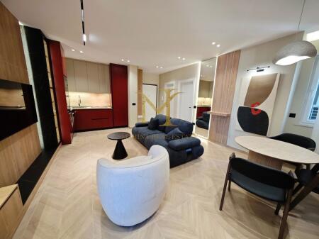 Jepet me qira apartament luksoz 1+1 në zonën Bashkia, Durrës!!
