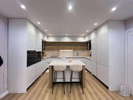 Shitet , Apartament 3+1+2 , Unaza e Re