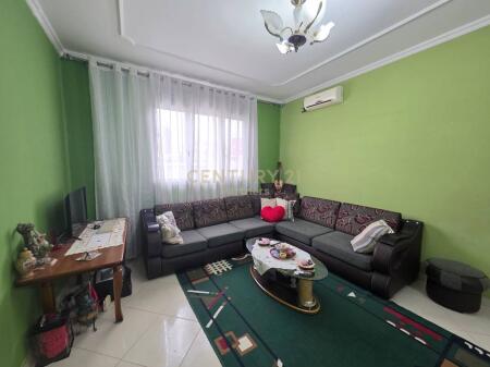 Shitet Apartament 2+1 i Mobiluar – Vasil Shanto, Kati i 6-të, 126,000 €