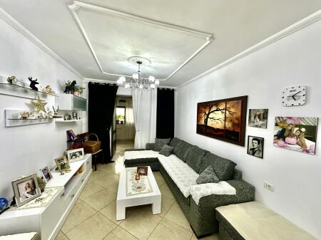 Shitet apartament 2+1 në Elbasan