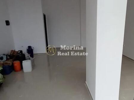 Rent, Business premises, at the Artificial Lake, 850 euros/month
