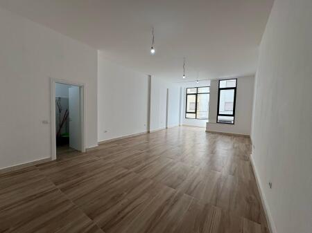 🏢 Business Premises for Rent – 📍 Address: Mine Peza Street, near Flora Cafe