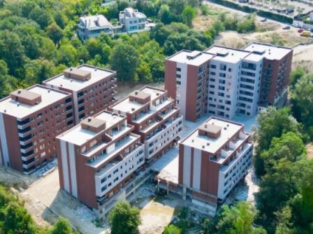 Shitet Apartament 2+1+2poste parkimi📍Xheluks, rruga Elbasanit