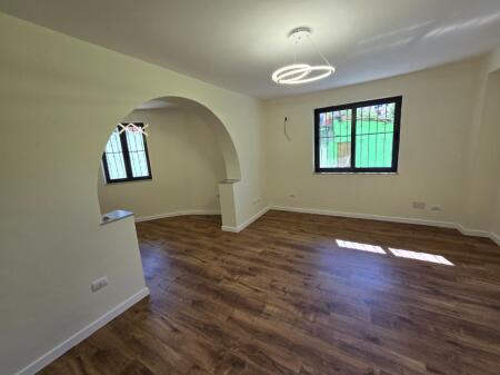 🏠 Shitet Apartament 2+1 + Kuzhinë e Veçuar + Depo – Lagja 18, pranë Vala Park, Durrës