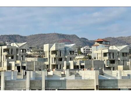 Shitet Apartament 3+1+2 në Green Valley Residence
