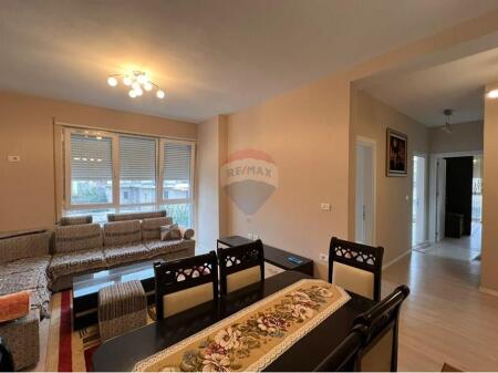 QIRA APARTAMENT 3+1 XHAMIA E SELITES!