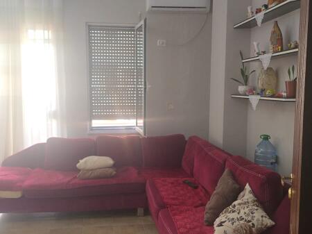 Shitet Apartament ne Golem