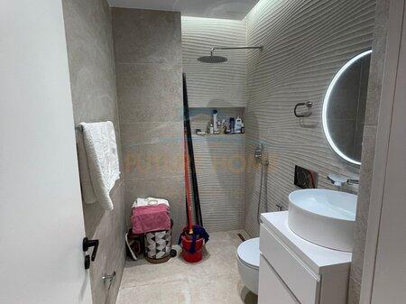 Shitet , Apartament 2+1+2 , Bulevardi Migjeni , Tirane