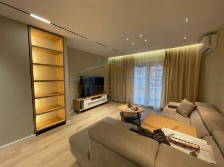Shitet , Apartament 2+1+2 , Bulevardi Migjeni , Tirane