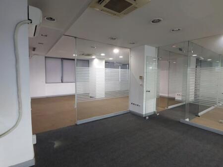 Jepet me qera ambient biznesi ose zyra 265 m²  te Zogu i Zi!