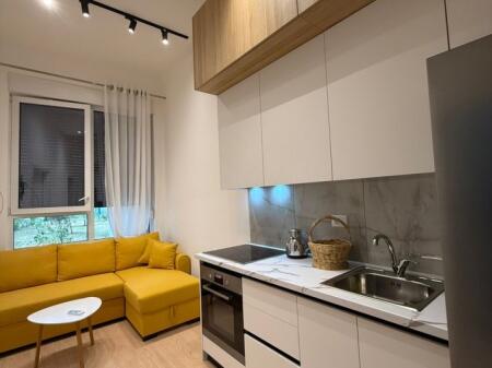 Jepet Me Qera Apartament 1+1+1 Ballkon
