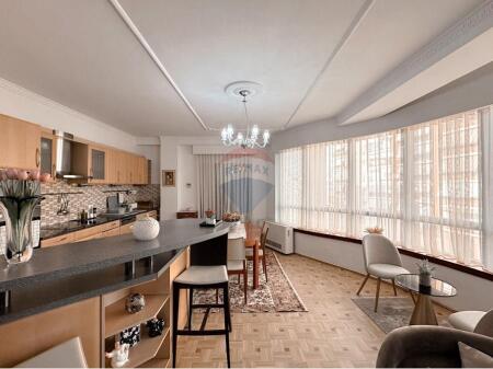Apartament 3+1 per qira te ambasada Amerikane