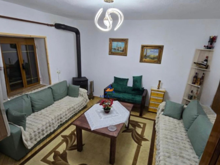 VENDESI CASA PRIVATA INSIEME A TERRENO +OPPORTUNITÀ HOTEL 3 PIANI “VOSKOPOJ” 175.000 EURO