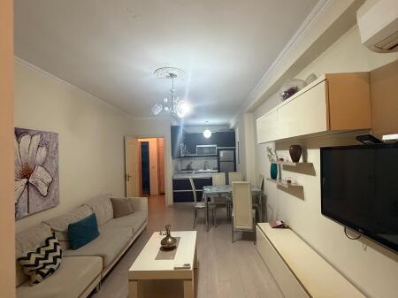 Apartament 2+1 per qera ish ekspozita