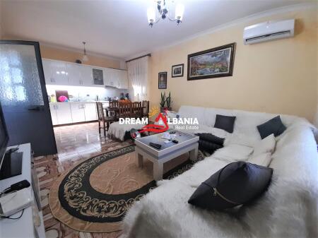 Private house for sale in the Kombinat area (ID 4141018)
