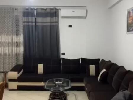 Shitet apartament 2+1 Kamez me Hipoteke