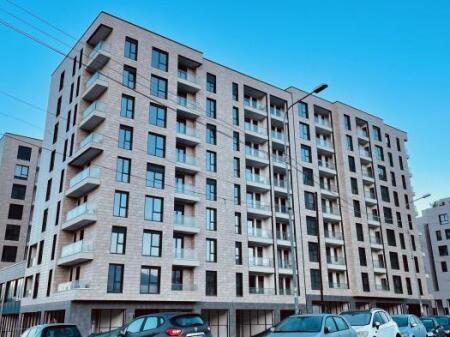 Shitet, Apartament 1+1, Porcelan, Tiranë.
