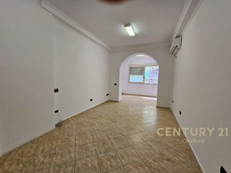 JEPET ME QERA APARTAMENT PER ZYRA NE BLLOK
