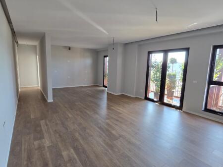 📌Jepet me Qira – Ambient Zyre në Garden Building, Tiranë